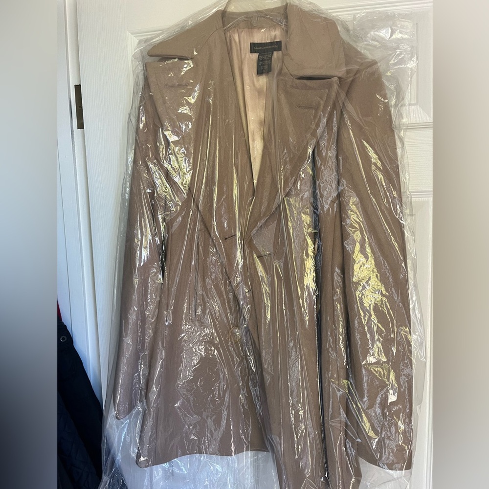 Excellent Condition Camel-Colored Winter Coat - image 3